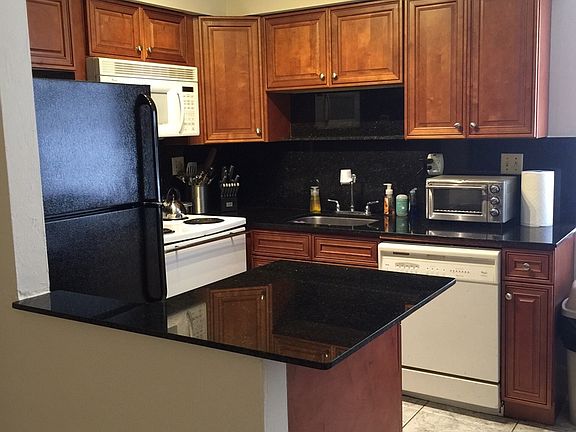 3rd image of 901 NE 18th Ct APT 108