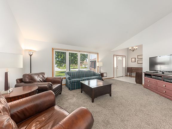 5th image of 15337 Sulky Dr