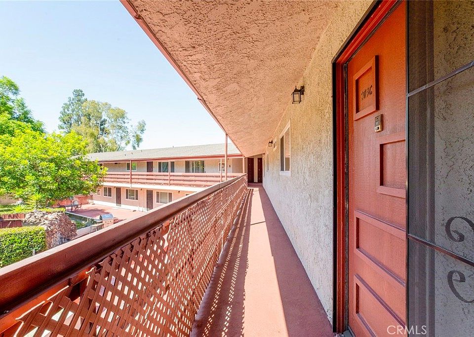1st image of 1523 E Windsor Rd APT 203C