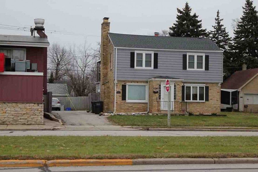 1st image of 5041 W Forest Home Ave
