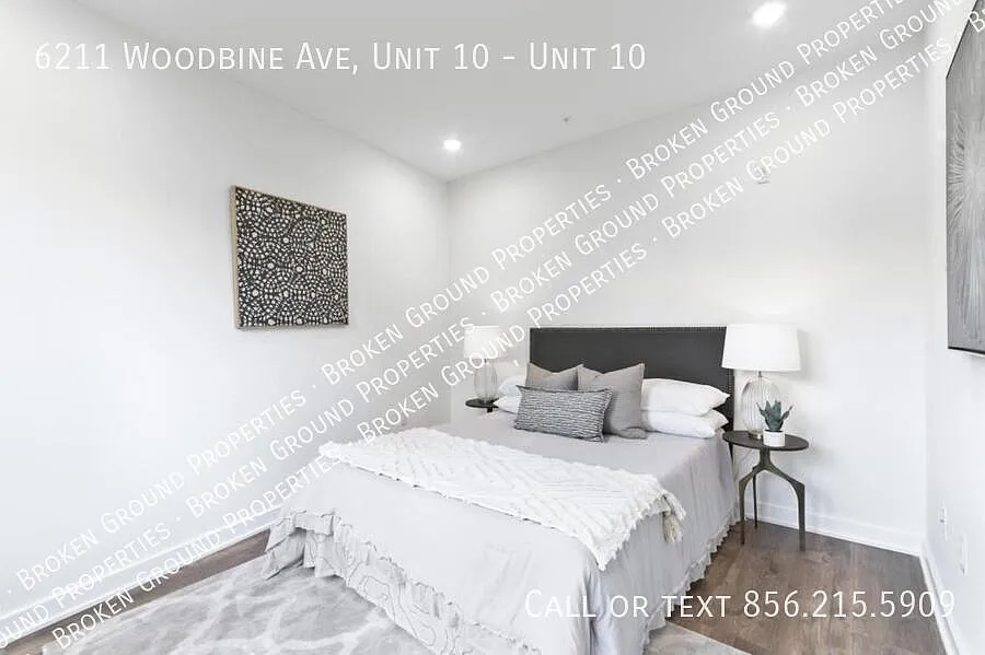 6211 Woodbine Ave, Unit 10 — Photo 3