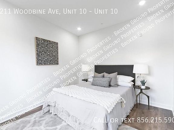 3rd image of 6211 Woodbine Ave Unit 10