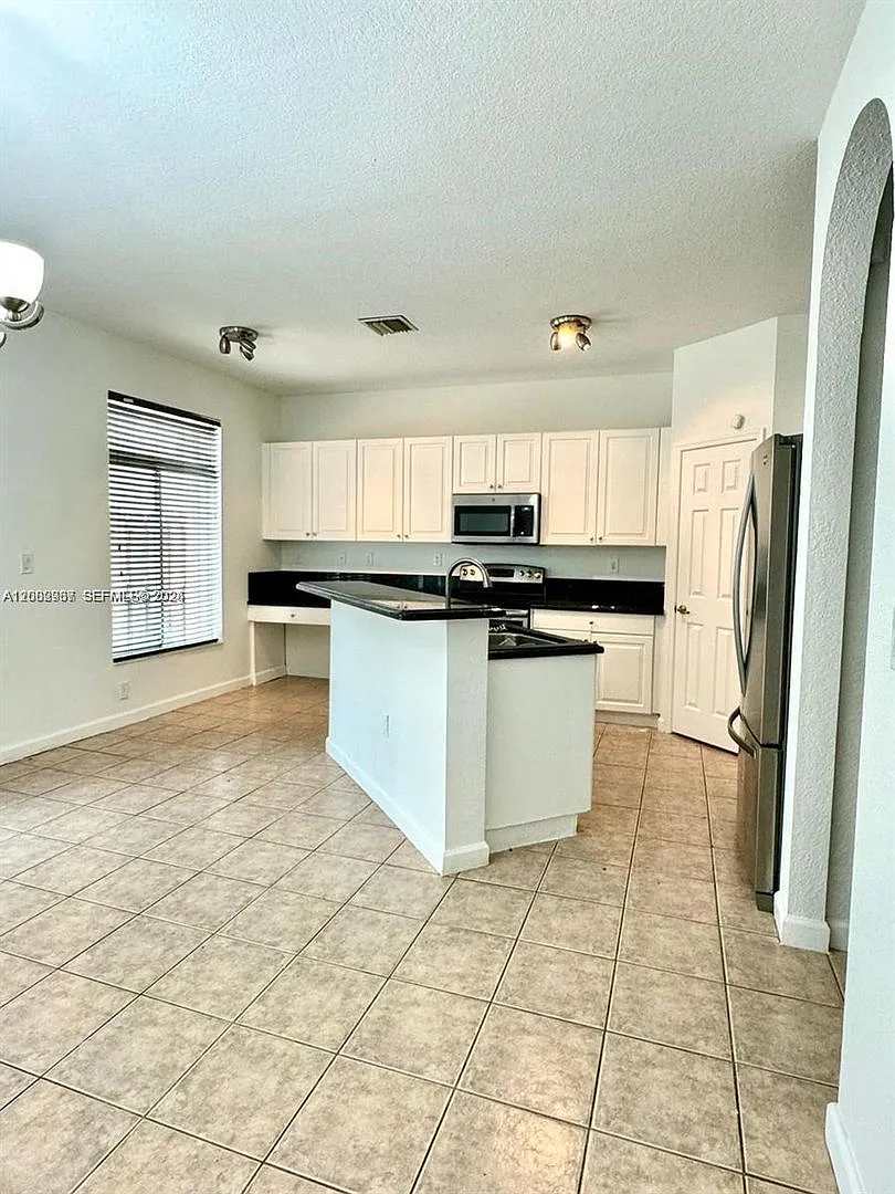 5759 NW 113th Court 5759, Doral, FL 33178 — Photo 2