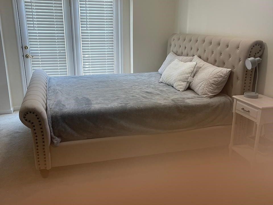 Main bedroom with private 2nd entrance with private patio