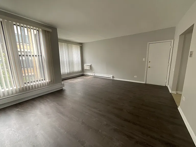4631 S Lake Park — Photo 6