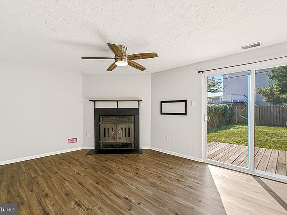 4th image of 532 Riggs Ct
