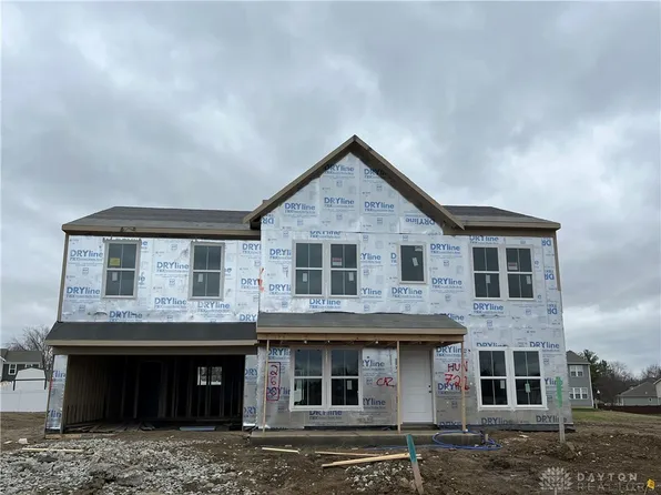 260 Quail Hollow Dr, Brookville, OH 45309