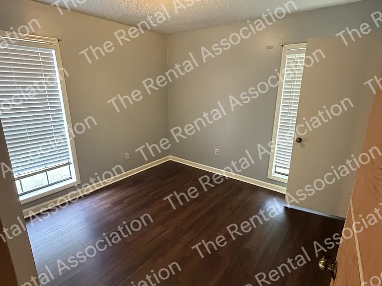 3018 Zachry Ave — Photo 4