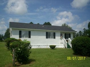 16 Leahs Loop, Greeleyville, SC 29056