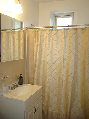 Rented by Metropolitan Equities | media 17