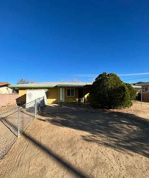 7560 Valley Vista Ave — Photo 3