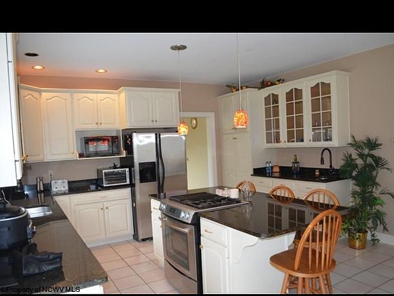 2nd image of 3404 Fawn Ln
