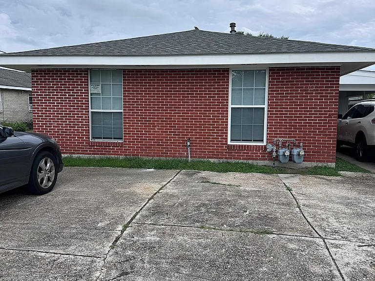 604 Homewood Pl — Photo 1