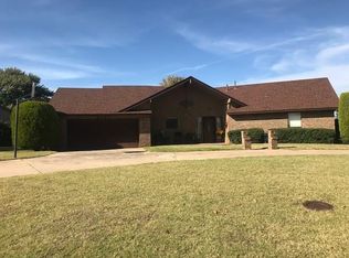 2603 Springhill Rd, Clinton, OK 73601