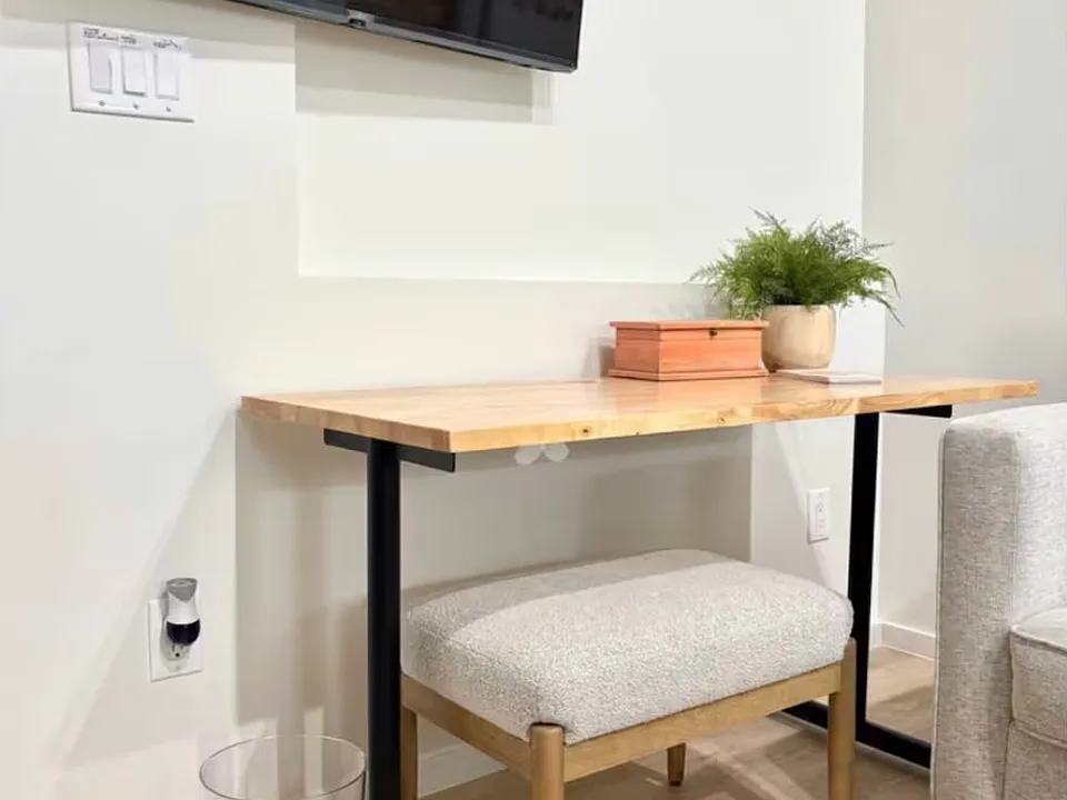 DESK SPACE TO EAT OR WRITE ON