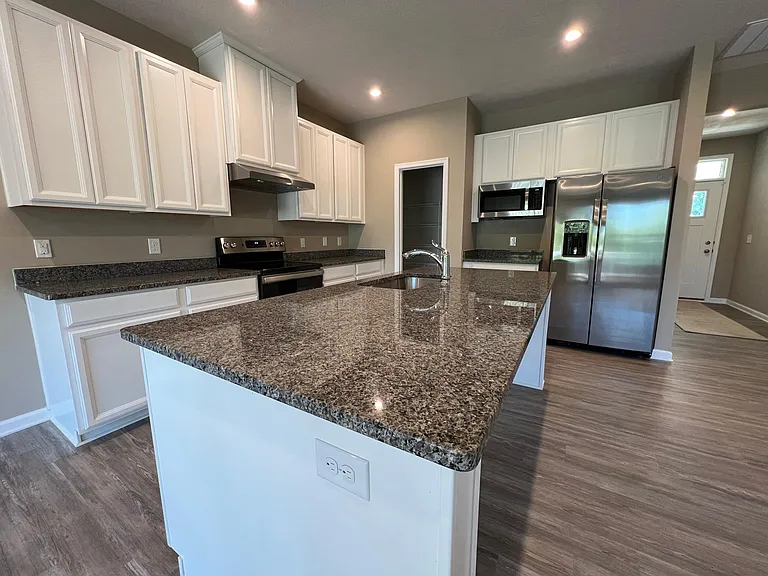5735 Quarry Lake Dr SE — Photo 10