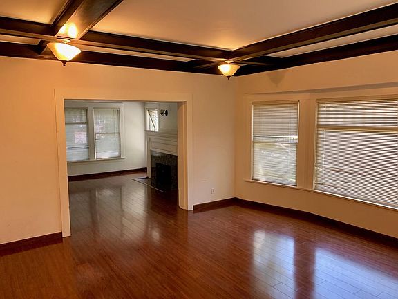 4th image of 301 N Kenwood St
