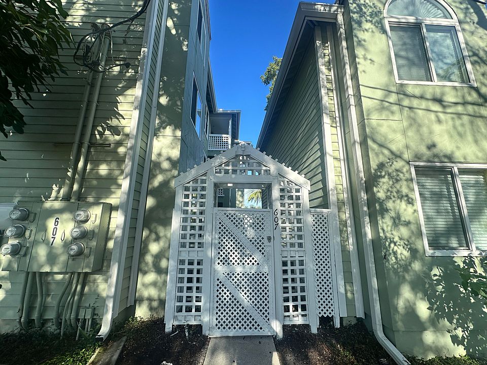 1st image of 607 S Albany Ave APT 10