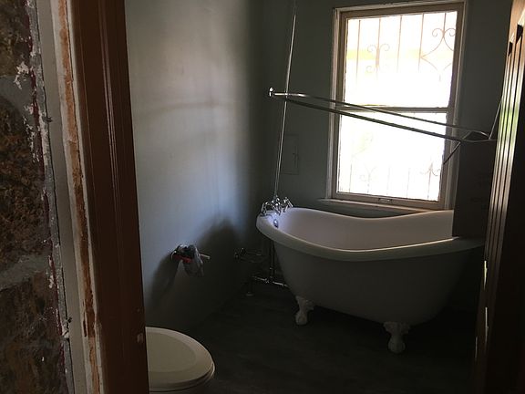 2nd image of 2309 Grant Ave