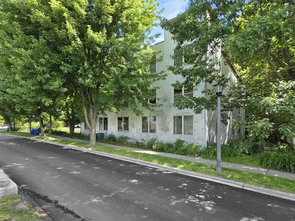 216 Lake Street # 304, Burlington, VT 05401