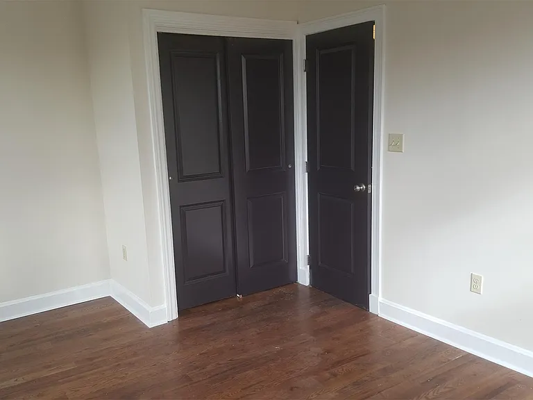 923 N 2nd St #2F — Photo 11