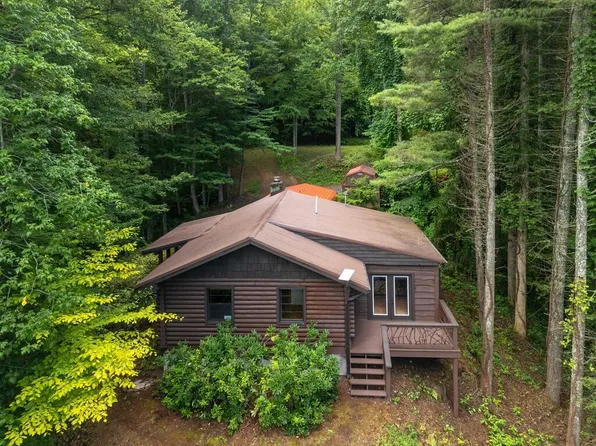 5 Hyacinth Ln, Sylva, NC 28779