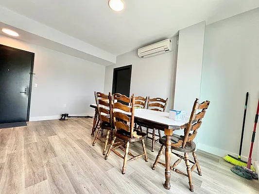 Rented by ERNY LLC | media 31