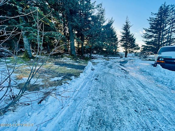 5th image of 170 Island Lake Rd
