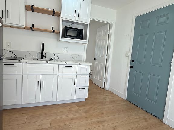 3rd image of 1246 Persimmon Ave
