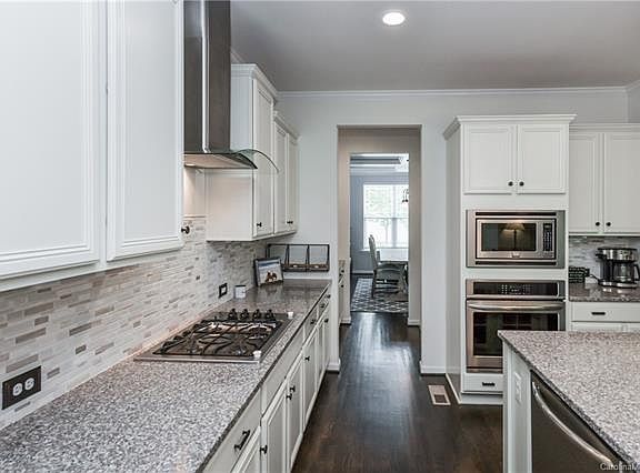 5th image of 157 Branchview Dr