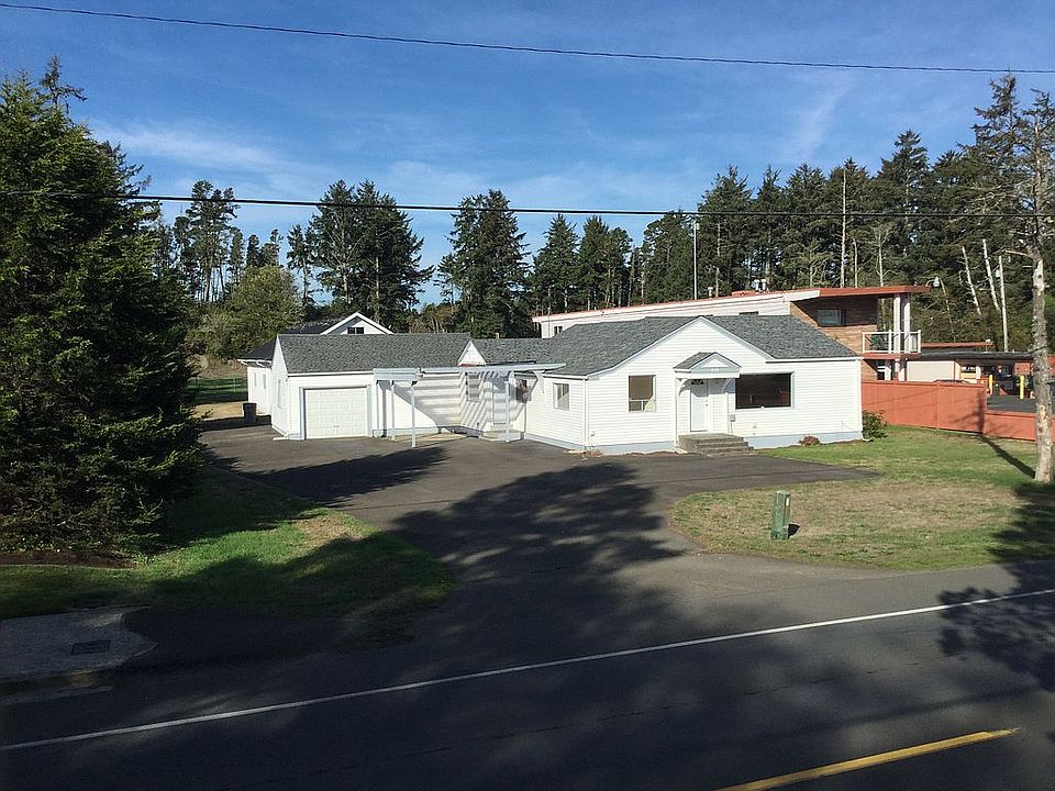 1st image of 919 N Montesano St