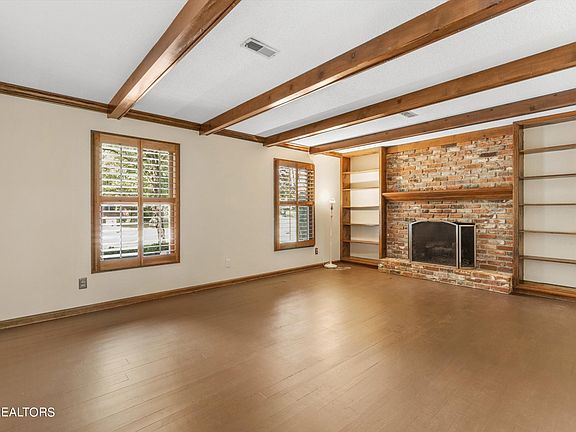 5th image of 10709 Farragut Hills Blvd