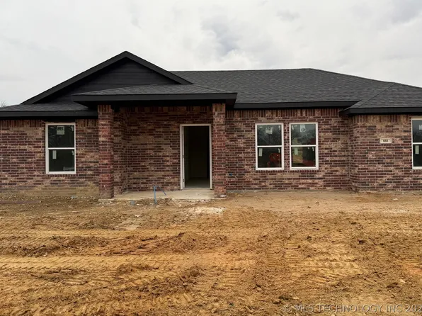 668 W 6th St, Atoka, OK 74525