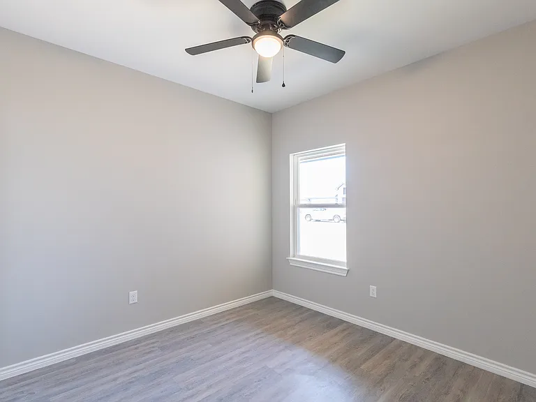 7900 Freedom Crest Ave — Photo 20