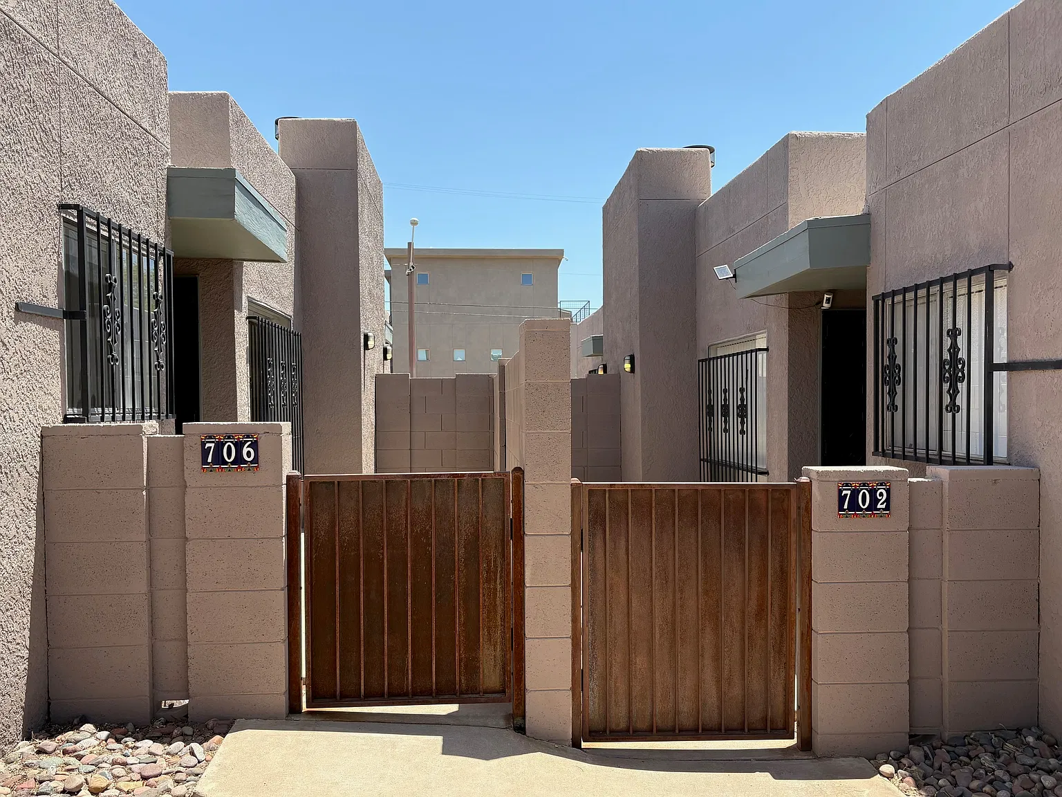 2 bed, 850 sqft, $1,500 — Photo 1