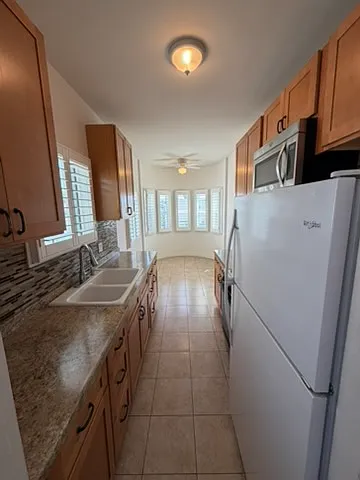 839 N Alexandria Ave — Photo 29