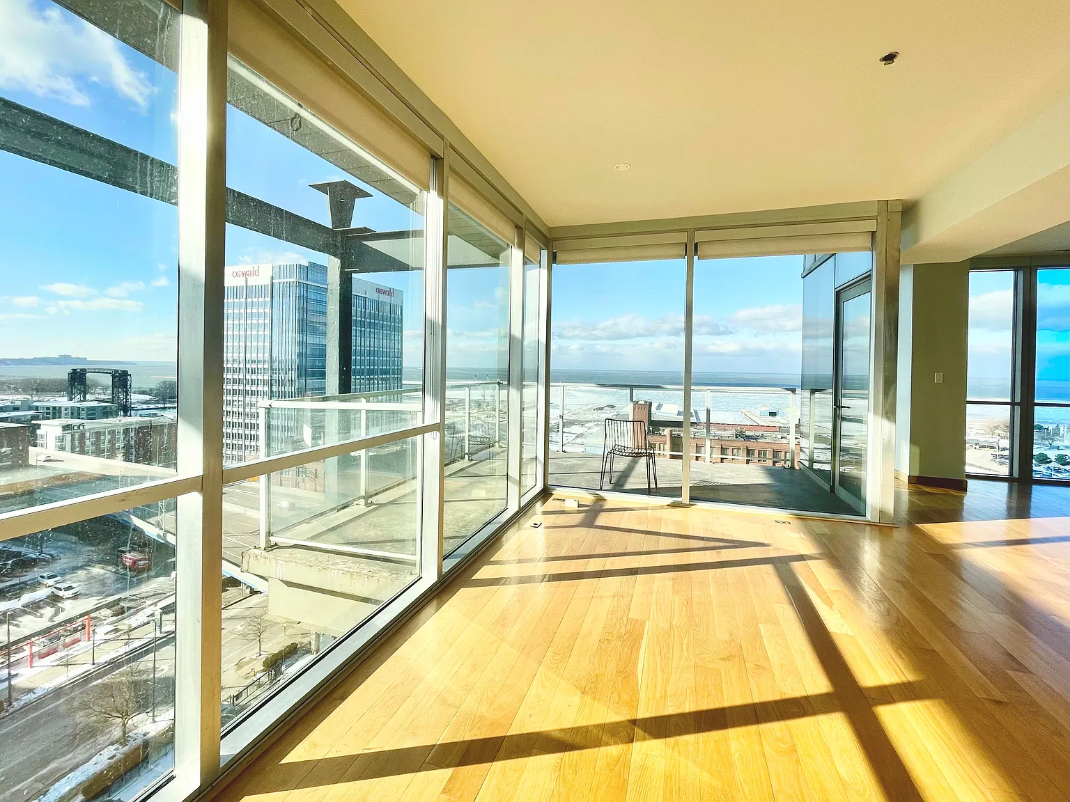 2 bed, 2.5 bath, 1855 sqft, $3,950 — Photo 3