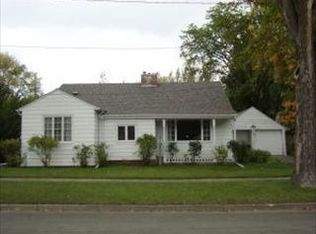 216 11th Ave S, Moorhead, MN 56560