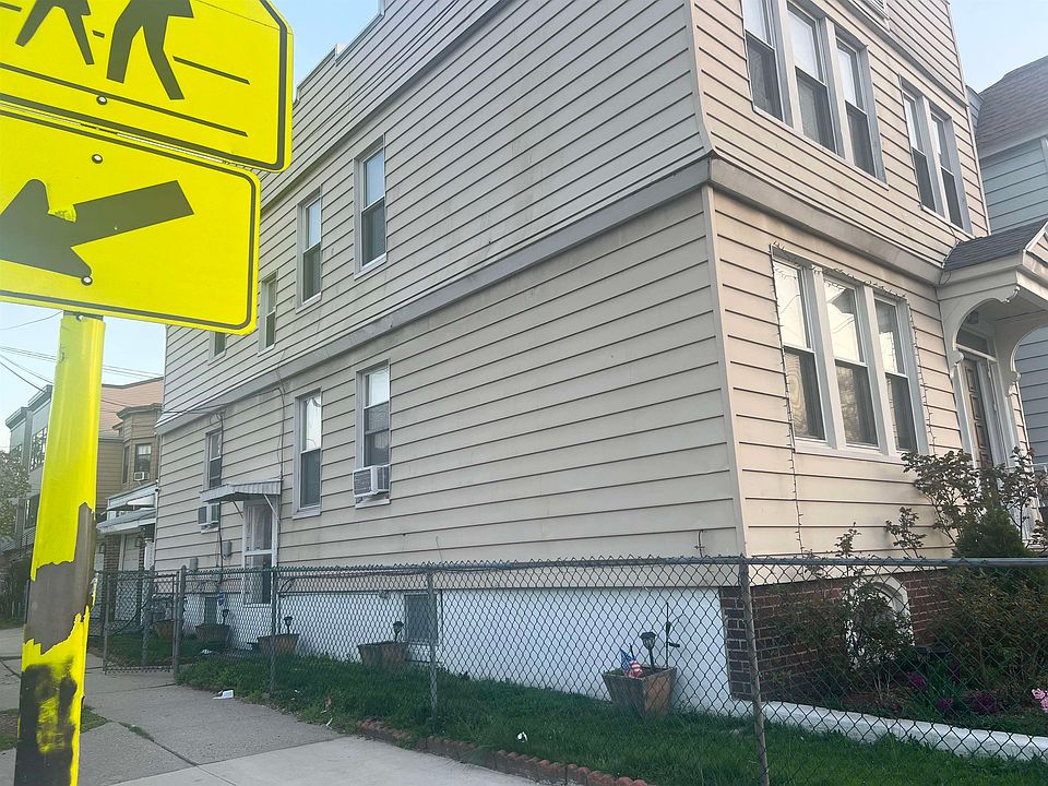 1st image of 148 Garfield Ave