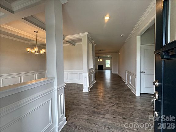 5th image of 140 Swan Park Ln #16