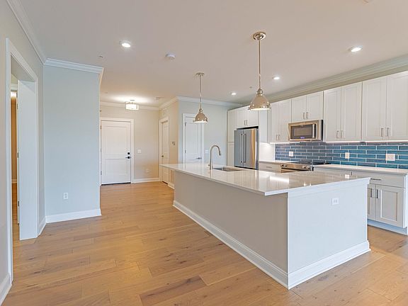 3rd image of 5285 Highpointe Lakes Dr Unit 3402
