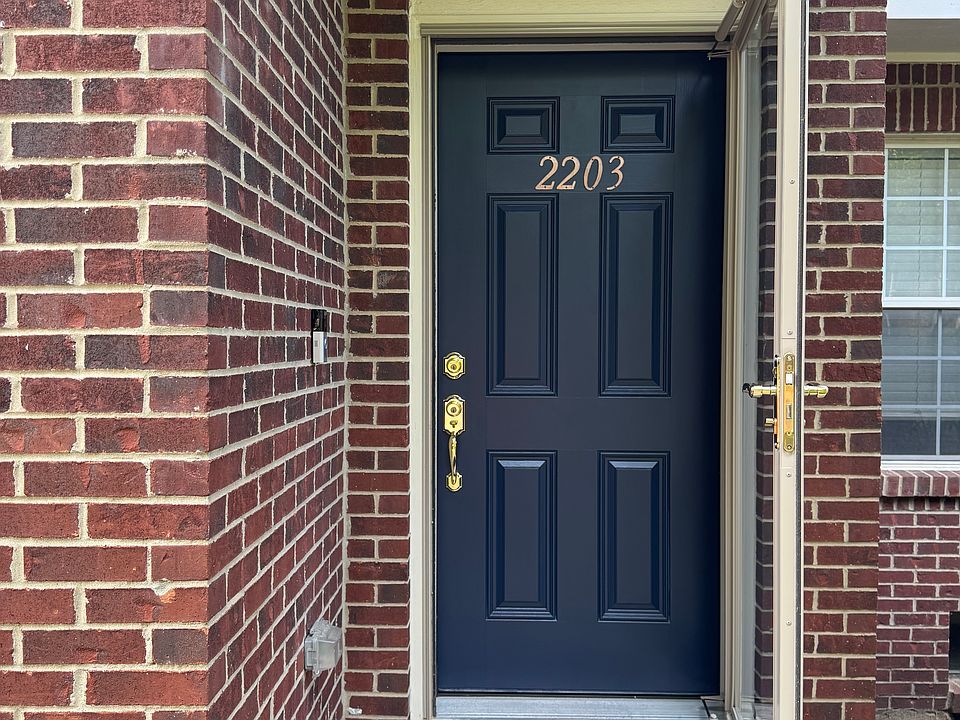 1st image of 2203 Cameron Cir