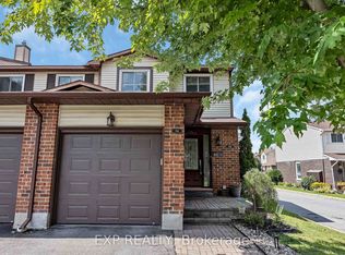 38 Sundback Ln, Ottawa, ON K2L 2W8