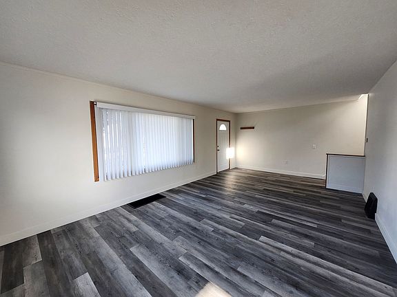 5th image of 1500 Thayer Dr
