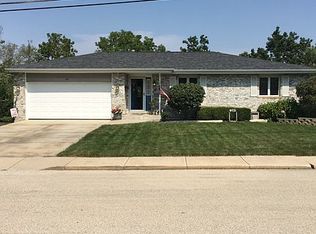 100 W Prairie St, Manhattan, IL 60442