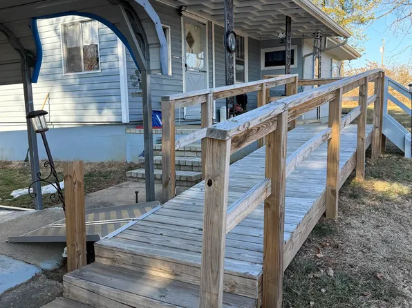 54 Bessies Ln, Staunton, VA 24401