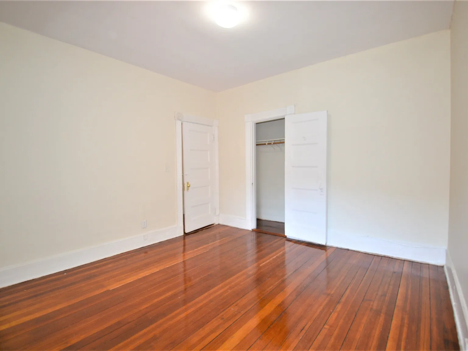 2 bed, 999 sqft, $3,195 — Photo 4
