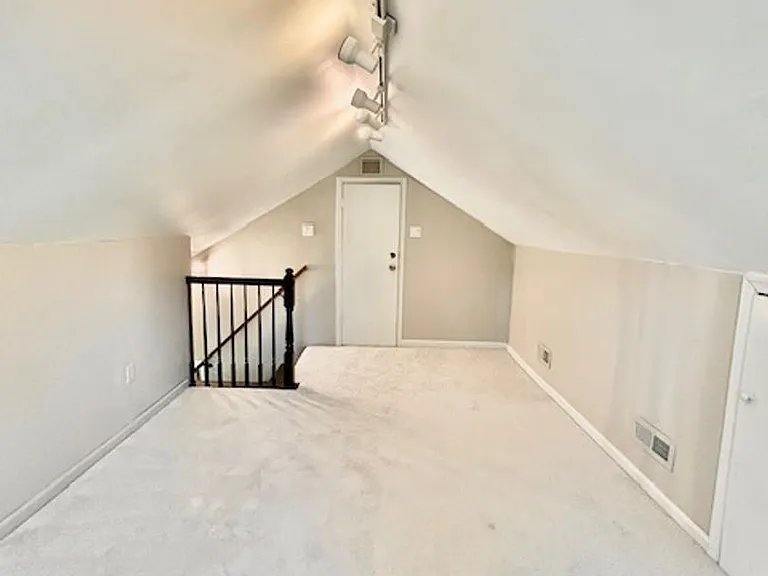 2127 Pimmit Dr — Photo 20