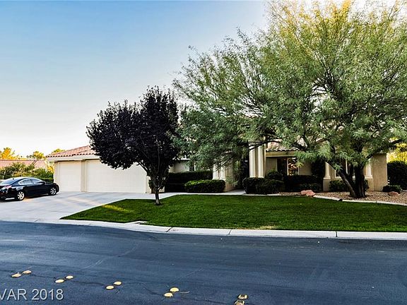 3rd image of 9901 Fox Springs Dr