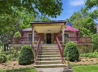 4708 Rockhill Rd, Kansas City, MO 64110
